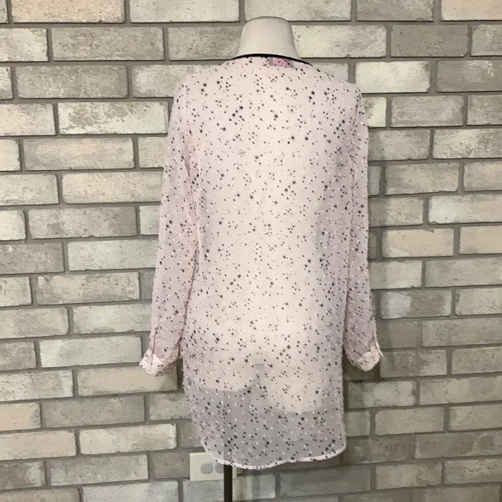 3for$20 blouse medium - Picture 2 of 5